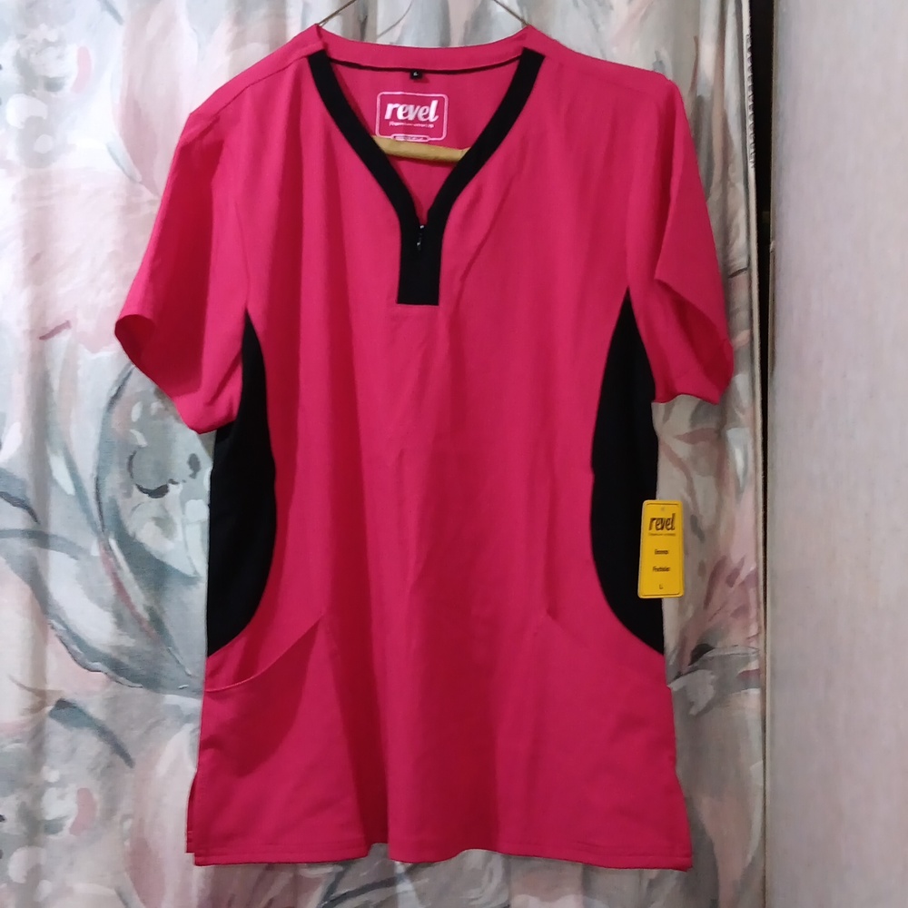 Revel premium large scrub top